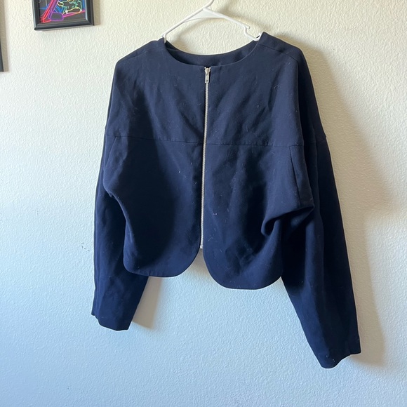 *READ DESCRIPTION: Navy Blue Jacket - Picture 2 of 8